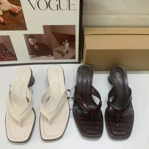 Sandales à talons carrés polyvalentes et tendance pour femmes avec talons ronds épais - Product Image 1