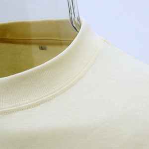 Мужские однотонные футболки с принтом - Product Image 5