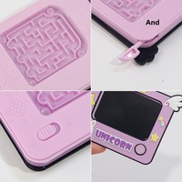Nouveau mini tableau de dessin et d'écriture graffiti, porte-clés en silicone, style carte, motif dessin animé mignon, labyrinthe anti-stress, jouet de maternelle