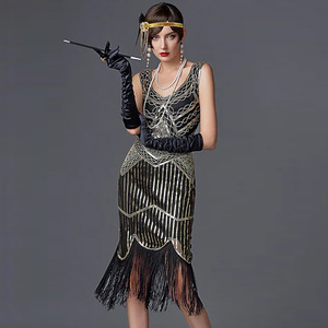 Robe rétro des années 1920 à franges, sans bretelles, en satin, robe vintage de club, costume de scène - Product Image 1