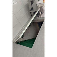 Porte invisible dissimulée dans le sous-sol, porte d'accès dédiée, escalier invisible pour duplex, loft et espace ouvert