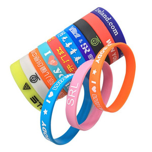 Cadeaux personnalisés, bracelet en silicone caoutchouc personnalisé, bijoux sportifs imprimés, bracelet de poignet - Product Image 1