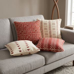 Housse de coussin carrée ORCHID pas chère, modèle ORCHID 1004, fermeture enveloppe moderne, 100% coton, tuftée à la main, motif animalier à pois, OEM ODM - Product Image 1