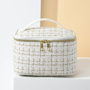 Gran oferta, bolsa <span class=keywords><strong>de</strong></span> maquillaje portátil <span class=keywords><strong>de</strong></span> mano <span class=keywords><strong>de</strong></span> Color crema sólido resistente al agua <span class=keywords><strong>para</strong></span> <span class=keywords><strong>mujer</strong></span> y niña, bolsa <span class=keywords><strong>de</strong></span> mano y estuches <span class=keywords><strong>para</strong></span> cosméticos - Product Image 1