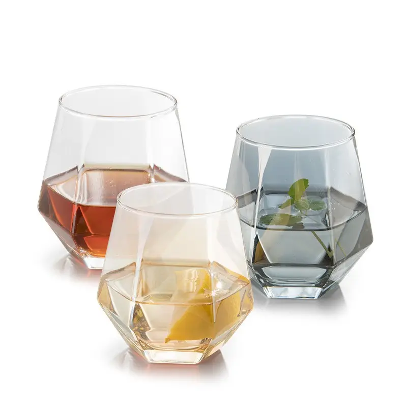 Bicchiere esagonale colorato whisky europeo e bicchiere da vino straniero, bicchiere da succo trasparente esagonale per uso domestico