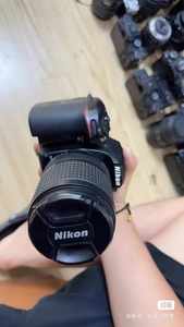 Appareil photo reflex numérique professionnel d'occasion <span class=keywords><strong>Nikon</strong></span> EOS <span class=keywords><strong>D7500</strong></span> + objectif 18-140 mm d'origine avec batterie et chargeur - Product Image 4
