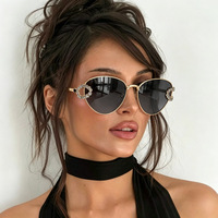 Nouvelles Lunettes de Soleil Tendance 2026 Style Cœur Inspirées de la Mode Européenne et Américaine, Monture Métallique, Protection UV400, Idéales pour la Conduite, pour Hommes