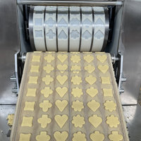 Machine à pâtisserie motorisée en acier inoxydable pour la fabrication de muffins, biscuits et gâteaux pour chiens