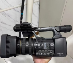 Cámara de Video Profesional 4K PXW-Z100, Cámara de Grabación Portátil con Zoom Óptico de 12X, Cámara de Video Z100 - Product Image 1