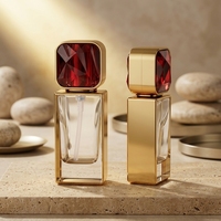Flacon de soin de la peau en verre doré de luxe de 30 ml, distributeur de sérum/lotion à pression, gravure au laser plaquée or, personnalisable