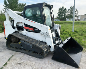 Chargeuse compacte sur chenilles T770 de marque chinoise réputée, nouvelle, avec pompe hydraulique, mini-engin de construction avec une capacité de godet de 1,38 m³ - Product Image 2
