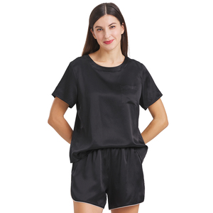 Set di 2 Camicie <span class=keywords><strong>da</strong></span> <span class=keywords><strong>Notte</strong></span> per Donna in 100% Seta di Gelso, Vita Elastica, <span class=keywords><strong>Maniche</strong></span> <span class=keywords><strong>Corte</strong></span> con <span class=keywords><strong>Bottoni</strong></span>, Tessuto Satinato Morbido e Liscio per Uso Domestico - Product Image 1