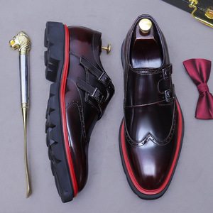 Mocasines con correa de cuero para negocios, formales e informales, zapatos de cuero con acabado brillante - zapatos de boda para hombre, hechos de cuero vacuno - Product Image 5