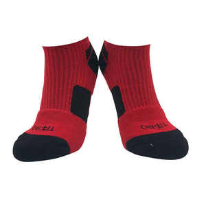 Chaussettes en coton tricoté unisexes personnalisées OEM Crew Sport, design personnalisé, évacuation de l'humidité, séchage rapide, impression par sublimation, 220g - Product Image 3