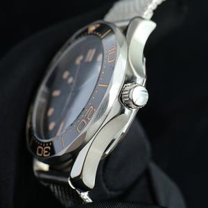 นาฬิกาข้อมืออัตโนมัติสีดำสุดหรูสำหรับทุกเพศ สายสแตนเลสสตีล 904L คุณภาพสูงแบบกำหนดเอง พร้อมตัวชี้พลังงานสำรอง NH35 ขนาด 20 มม. - Product Image 2