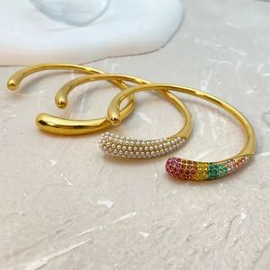 Bracelet ouvert bohème multicolore pavé de CZ et de perles |   Acier inoxydable plaqué or 18K PVD |   Imperméable, hypoallergénique et inaltérable - Product Image 2