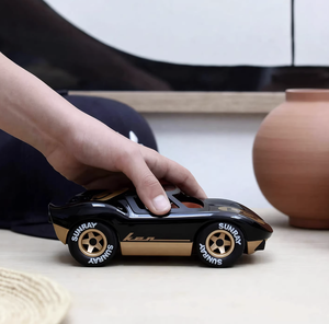 Playforever UK Auto <span class=keywords><strong>Giocattolo</strong></span> in Plastica Durevole Dipinta per Bambini, Ornamento Vintage Muscle Car in Scala 1:64 Personalizzabile - Product Image 3