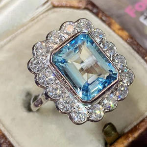 Anello da Donna F678 in Argento Sterling 925 con Zaffiro, Taglio Smeraldo, Incastonatura Geometrica a Pavé, Anello di Fidanzamento - Product Image 2