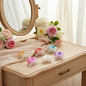 Clip per appendiabiti Frangipani da 9 cm, clip per capelli sfumata per donna, accessorio moda - Product Image 2