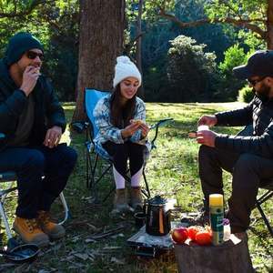 Cafetière émaillée de style américain 2L, théière classique avec couvercle et poignée émaillés, pour camping et cuisinières, couleur noire personnalisable - Product Image 4
