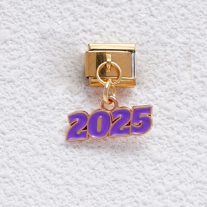 ขายส่งปี 2025 ชาร์มอิตาลีประดับเพชรพร้อมจี้ตัวอักษรคำว่ารักหลากสีสัน ผลไม้ ชาร์มอิตาลีสำหรับสร้อยข้อมือ - Product Image 2