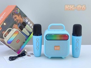 Micrófono inalámbrico todo <span class=keywords><strong>en</strong></span> uno de alta potencia para karaoke al aire libre portátil 5,3 para sistema de sonido RGB Bluetooth con pantalla de letras - Product Image 5