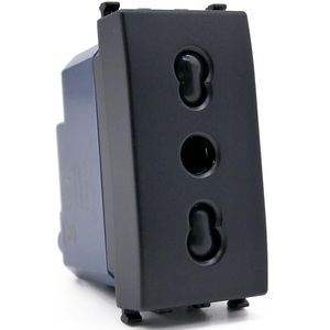 เต้ารับอเนกประสงค์สีดำ 16A 250V ใช้ได้กับวีมาร์ อาร์ค - Product Image 1
