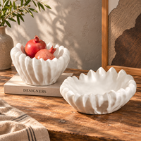Collection de bols à fruits en céramique crème avec un design sculptural en forme de pétales, bols décoratifs pour la décoration moderne de la maison