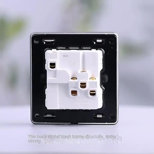 Prise de commutateur de gang de luxe Standard britannique 240V/110V Max prises de commutateur de mode en matériau PC - Product Image 2