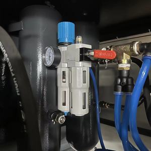 Máquina de Producción de Botellas de Plástico Semiautomática de 4 Cavidades, Máquina para Fabricar Botellas de Agua, Máquina de Soplado - Product Image 5