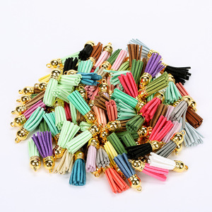 Pompons en velours coréen multicolores pour bijoux DIY, décoration de sacs personnalisés, breloque en suède doux avec capuchon métallique doré - Product Image 5
