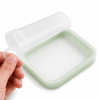 Boîte à sandwich portable en silicone 15,5 cm avec couvercle flexible et anneau de traction pour le bureau, l'école, les voyages – Contenant alimentaire carré réutilisable