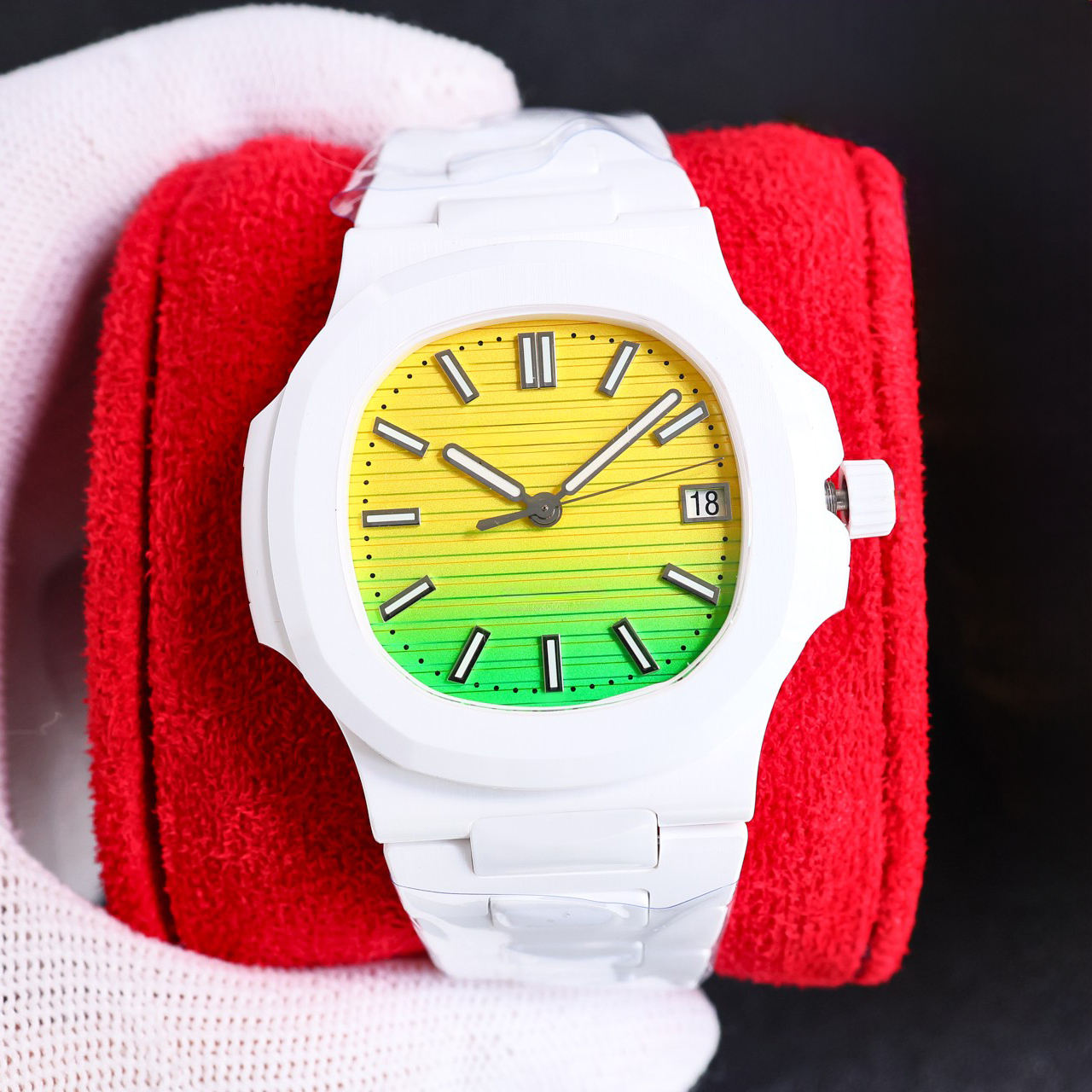 Yellow Green  Dial