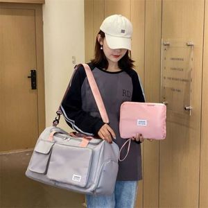 Bolsa de Viaje Plegable Personalizada, Impermeable, para Gimnasio, Fin de Semana, con Compartimento para Zapatos - Product Image 2