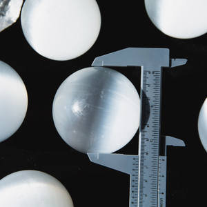 Nueva Esfera <span class=keywords><strong>de</strong></span> Selenita Pulida, Cristales Naturales, Piedras Curativas, Esfera <span class=keywords><strong>de</strong></span> Diferentes Tamaños para Colección, Joyería Ying Lai - Product Image 3