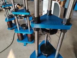 Appareil automatique de test de déformations de béton sous pression HDXB-1000Z - 1000KN, écran tactile 7 pouces, conforme ASTM C512, pour des essais à long terme - Product Image 4