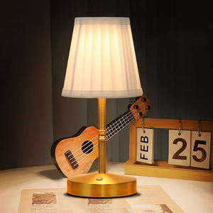 Einfacher Stoff Golden Wiederauf ladbare Warm licht Lese lampe Atmosphäre Personal isierte Tisch leuchte LED Retro Steht isch lampe - Product Image 1