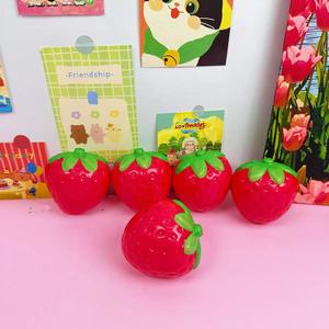 ของเล่นบีบสตรอว์เบอร์รี่คุณภาพสูง 12 ชิ้น/กล่อง ของเล่นบีบสตรอว์เบอร์รี่ PU โฟมคืนตัวช้า บรรเทาความเครียด - Product Image 4