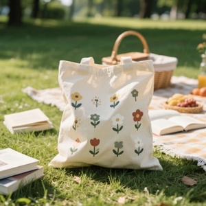 Sac fourre-tout personnalisé en coton pour demoiselles d'honneur, cadeau idéal pour meilleure amie, sac de courses en toile avec logo personnalisé - Product Image 4