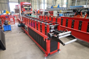 Machines <span class=keywords><strong>de</strong></span> fabrication <span class=keywords><strong>de</strong></span> Purlin en métal à écoulement direct, Purlin automatique formant la machine, Petit pain <span class=keywords><strong>de</strong></span> profil C-Z formant la machine - Product Image 4