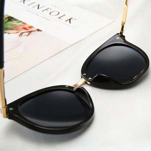 Gafas de Sol de Moda 2019 para Mujer, Gafas de Sol Vintage con Espejo para Conducir, Gafas de Sol Reflectantes con Protección UV400 para Mujer - Product Image 4