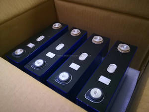 Prismatische Lifepo4-Batterie <span class=keywords><strong>3</strong></span>,<span class=keywords><strong>2</strong></span>-V-Zelle 200ah für Solaranlagen und Elektrofahrzeuge - Product Image 1