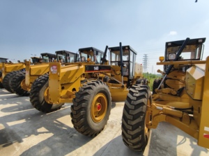 รถเกรดเดอร์มือสองคุณภาพสูง CAT 140 รถเกรดเดอร์มือสอง CAT 120H 140K 140G 140H 140M 140GC 160K  วางขายในลานเซี่ยงไฮ้ - Product Image 2