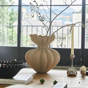 Jarrón de Cerámica de Estilo Francés Moderno, Adorno de Diseño Exclusivo para Arreglos Florales, Decoración del Hogar y Exhibición en Escritorio - Product Image 2