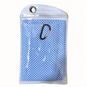 Serviette rafraîchissante à séchage rapide à carreaux, en microfibre respirante, pour le sport en plein air - Product Image 1