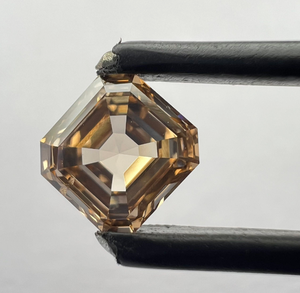 Brillante Diamante Cultivado en Laboratorio, Forma Cuadrada, Color Fantasía Excelente, Brillo Excepcional, Belleza Refinada para Joyería Fina Artística y Nupcial - Product Image 3