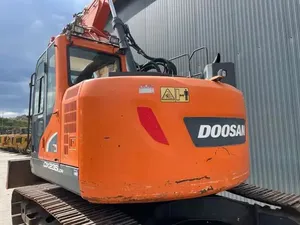 Excavatrice sur chenilles Doosan DX235LCR d'occasion, pelle hydraulique, machine de terrassement sur chenilles pour la construction - Product Image 4