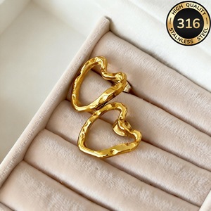 Pendientes de acero inoxidable de lujo ligero de alta gama para mujer, estilo europeo y estadounidense, con temperamento elegante, 18K - Product Image 3