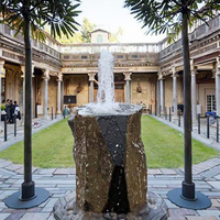 Caractéristiques de l'eau de pilier de pierre de décor de jardin extérieur de basalte pour les espaces de vie extérieurs