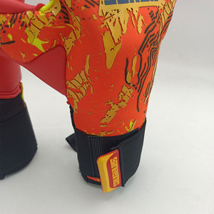 Gants de gardien de but de football professionnels en gros, haute qualité, personnalisés, doux, respirants, antidérapants - Product Image 2